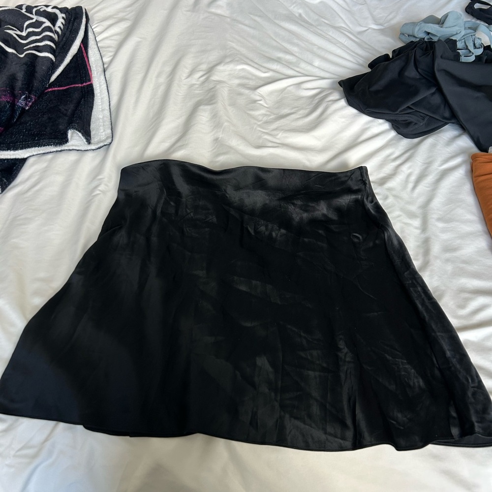 Quince 100% Washable Silk Mini Skirt - Picture 4 of 4